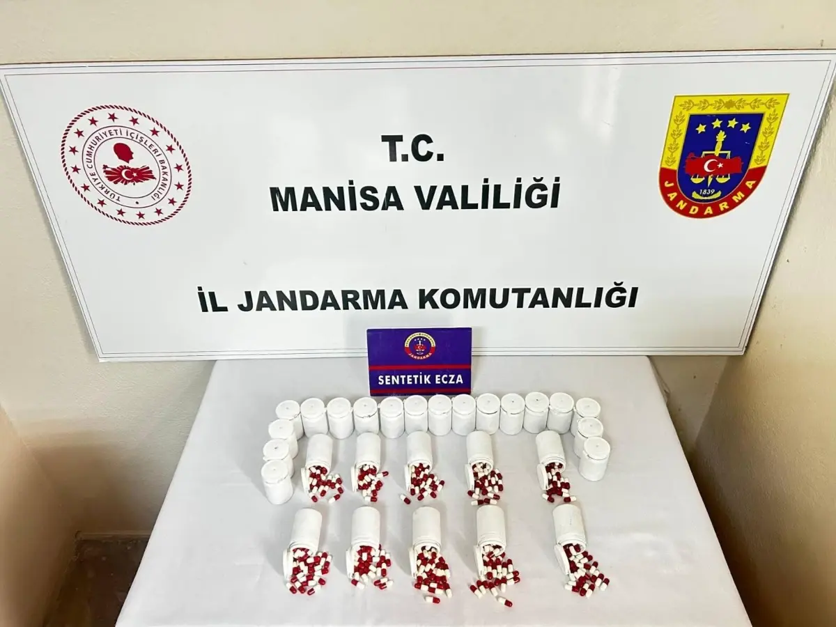 Manisa\'da Uyuşturucu Operasyonu: 1453 Hap Ele Geçirildi