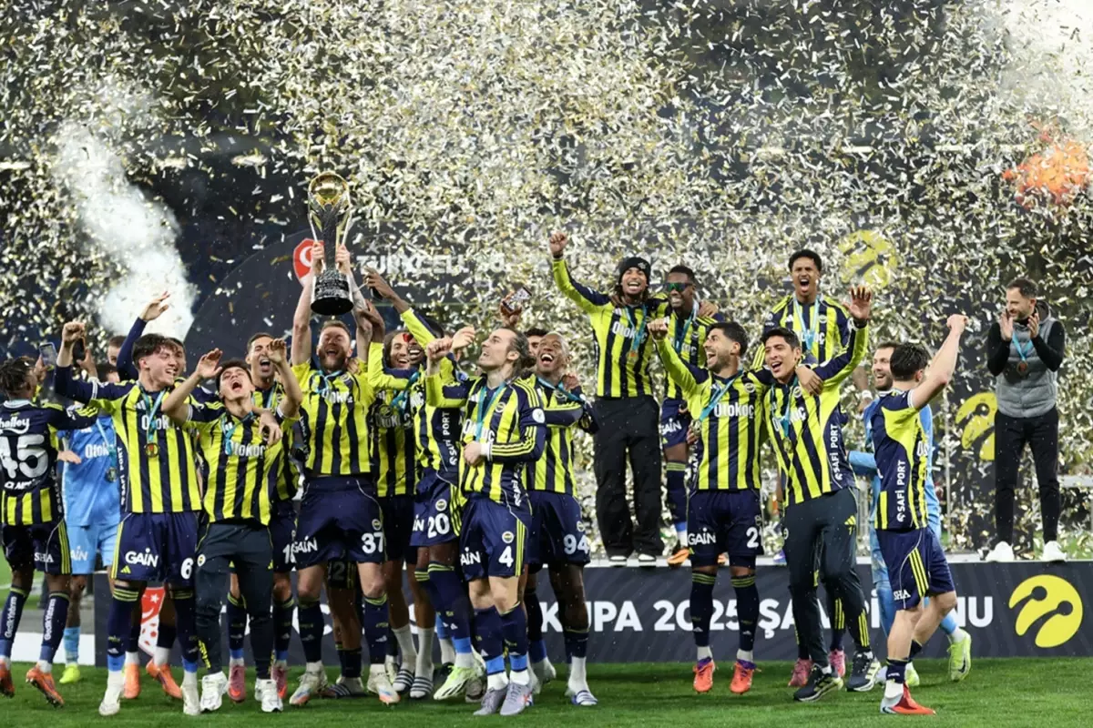 Galibiyet nedir unuttular! Fenerbahçe\'nin rakibine bir şok daha 