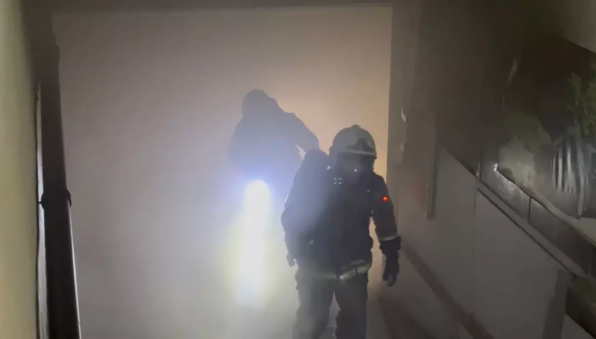 Maltepe\'de Oto Tamirhanesinde Yangın