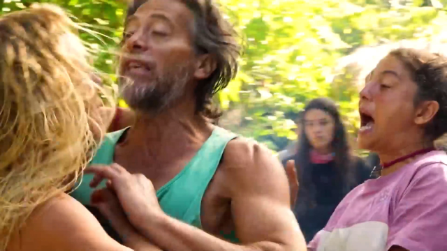 Survivor'da Nagihan, Serenay'ı hastanelik etti