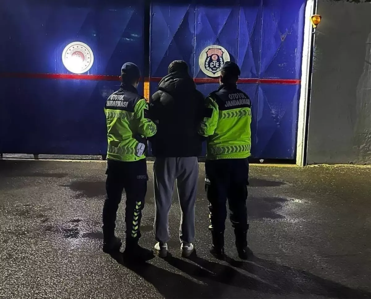 9 Suçtan Aranan S.T. Trafik Kontrolünde Yakalandı