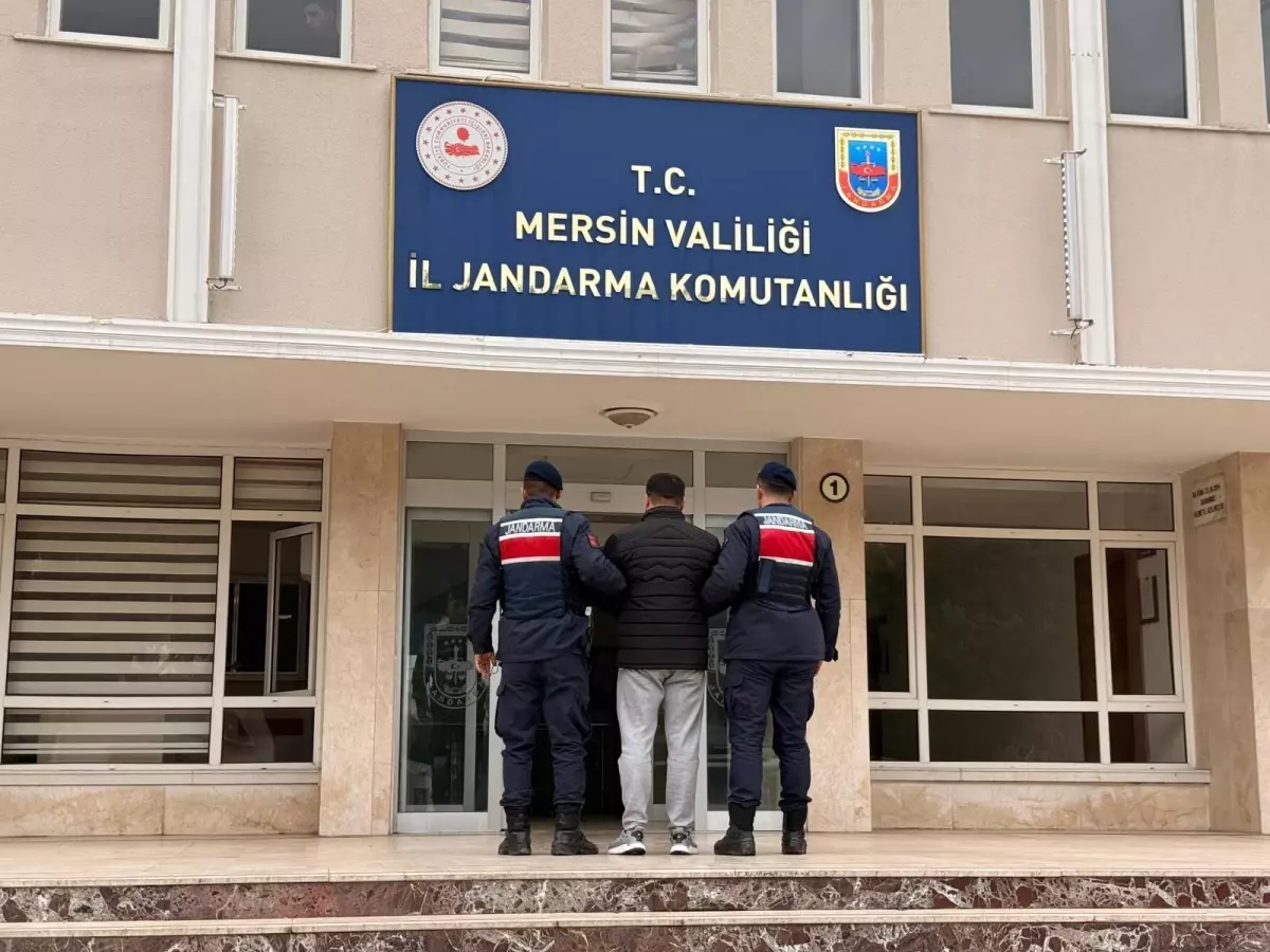 Mersin\'de Plakasız Araçla Akaryakıt Çalan Şüpheli Yakalandı