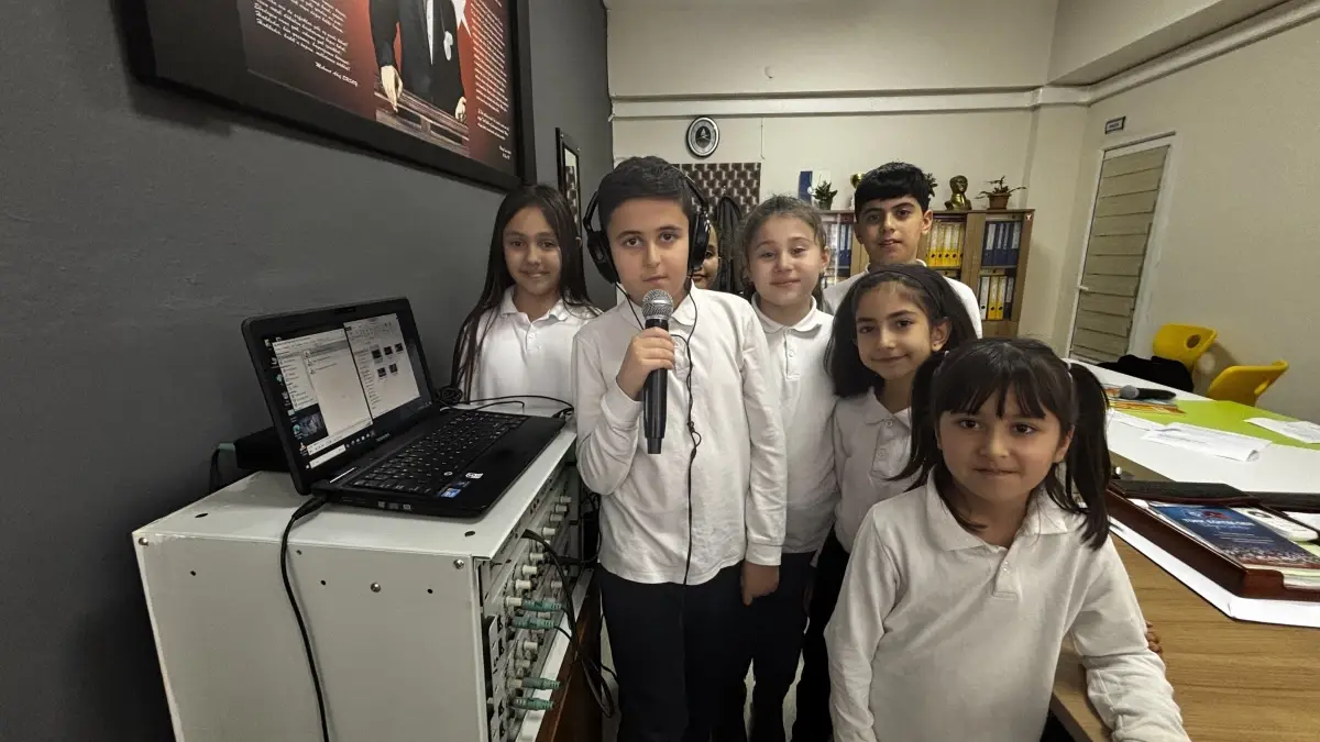 Öğrenciler Radyo nBi ile Haber Sunuyor