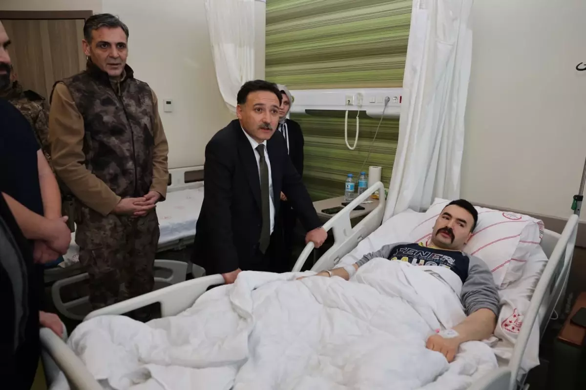 Bakan Çiftçi\'den Yaralı Polise Geçmiş Olsun Telefonu