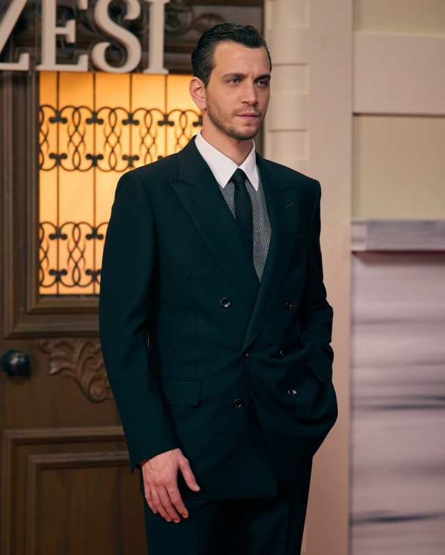 Eylül Lize Kandemir lansmana şıklığıyla damga vurdu