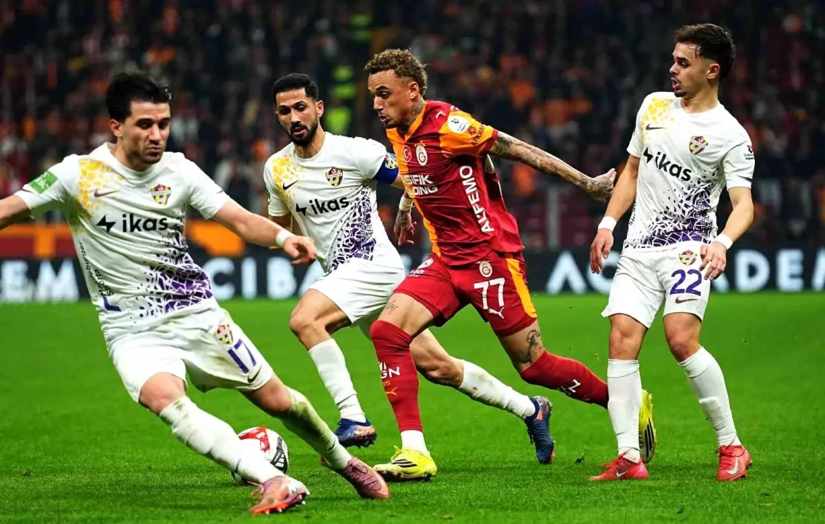 Galatasaray, Eyüpspor\'u 5-1 ile geçti