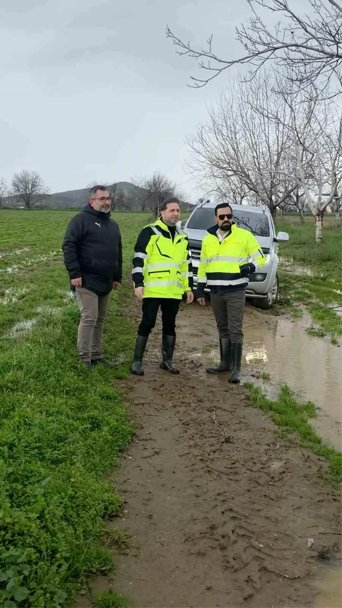 Tire\'de Sel Felaketi: Başkan Uğurlu Yardım Eli Uzattı