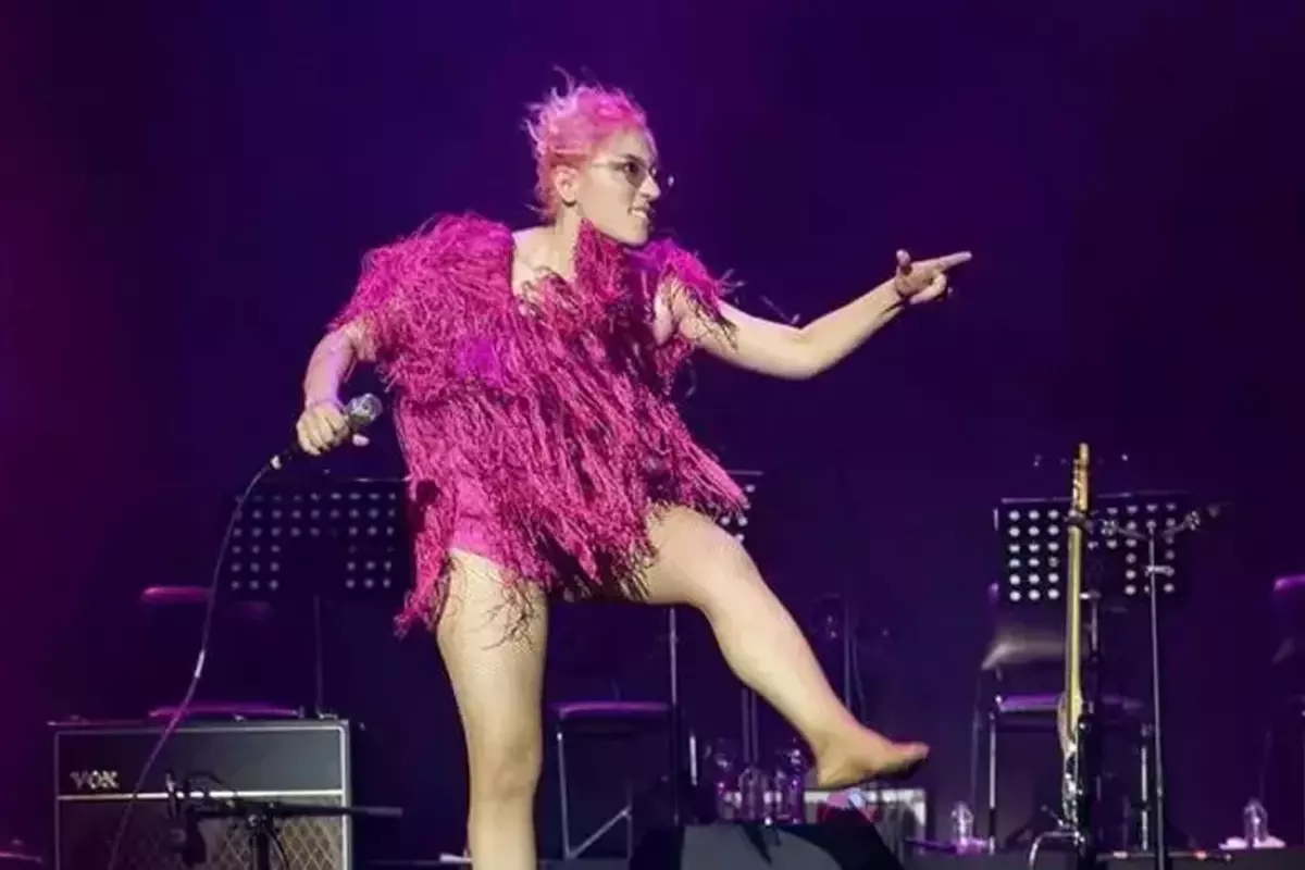 Kalben\'in sahnede dans ettiği anlar şaşırttı