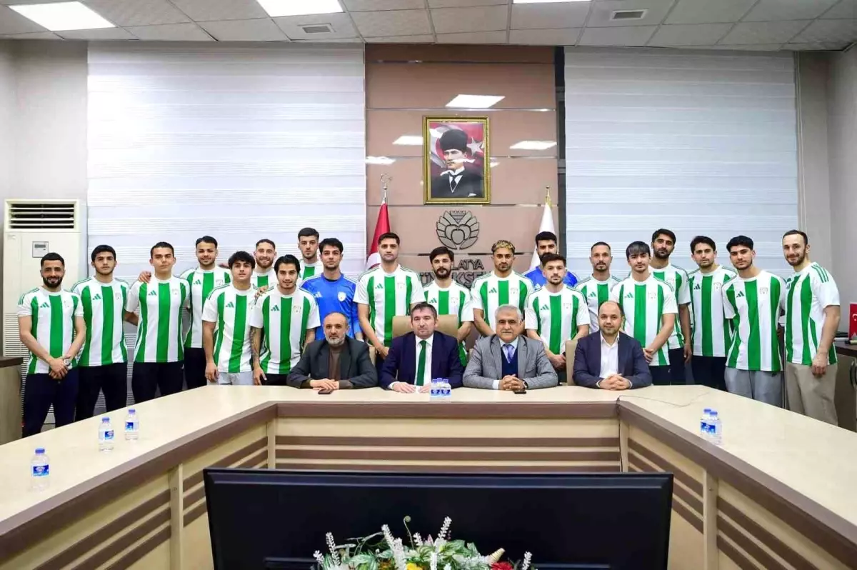Malatya Yeşilyurtspor\'dan toplu imza töreni