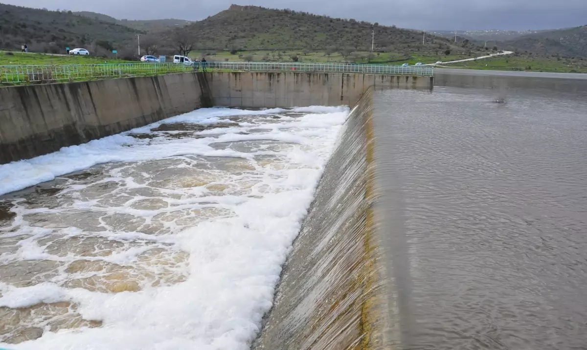 Bağyolu Barajı Taştı