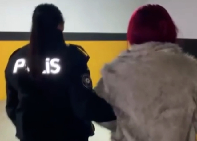 Onlyfans sapkınları evlerinden tek tek böyle alındı Onlyfans sapkınları evlerinden tek tek böyle alındı