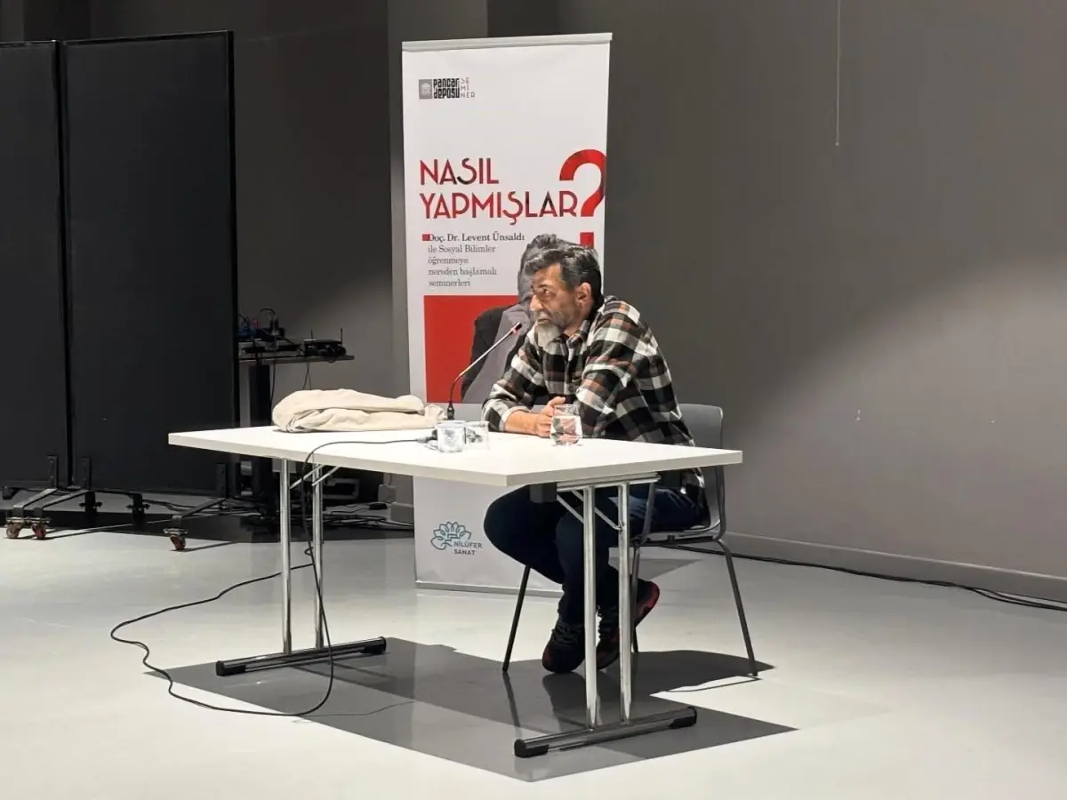 Pancar Deposu\'nda Max Weber sosyolojisi anlatıldı