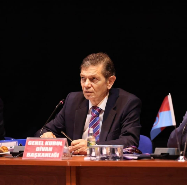 Trabzonspor Divan Başkanı Ören'den 'sağduyu' çağrısı Trabzonspor Divan Başkanı Ören'den 'sağduyu' çağrısı