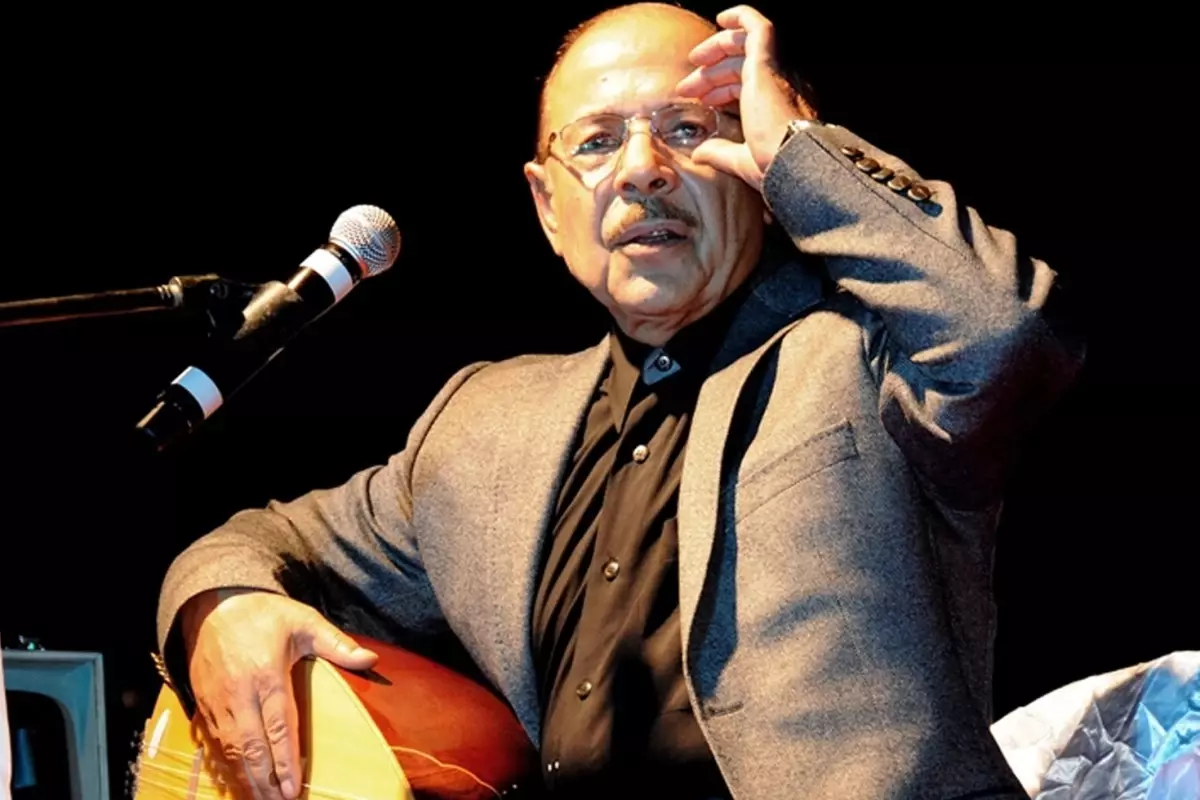 Ünlü yorumcu Süper Lig devinin yıldızını Neşet Ertaş\'a benzetti