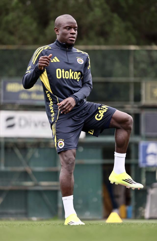 Ünlü yorumcu Süper Lig devinin yıldızını Neşet Ertaş'a benzetti Ünlü yorumcu Süper Lig devinin yıldızını Neşet Ertaş'a benzetti