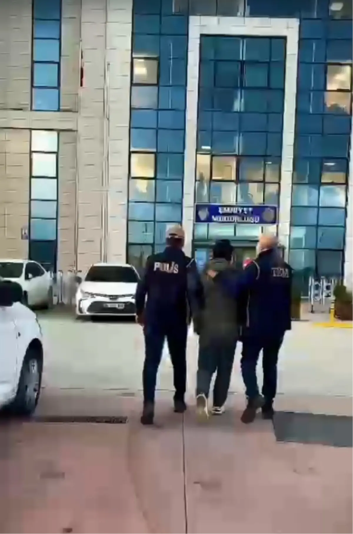 Yalova\'da DEAŞ Operasyonu: 3 Tutuklama