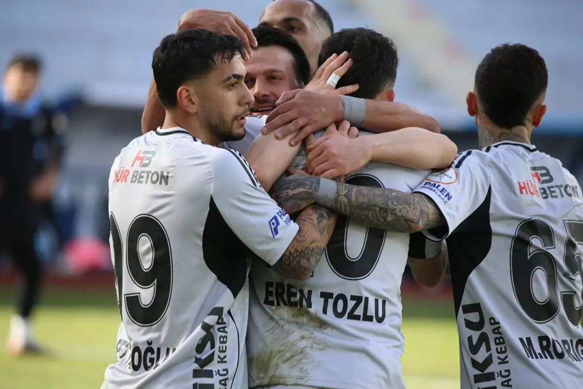 8\'de 8! Erzurumspor adım adım Süper Lig\'e geliyor