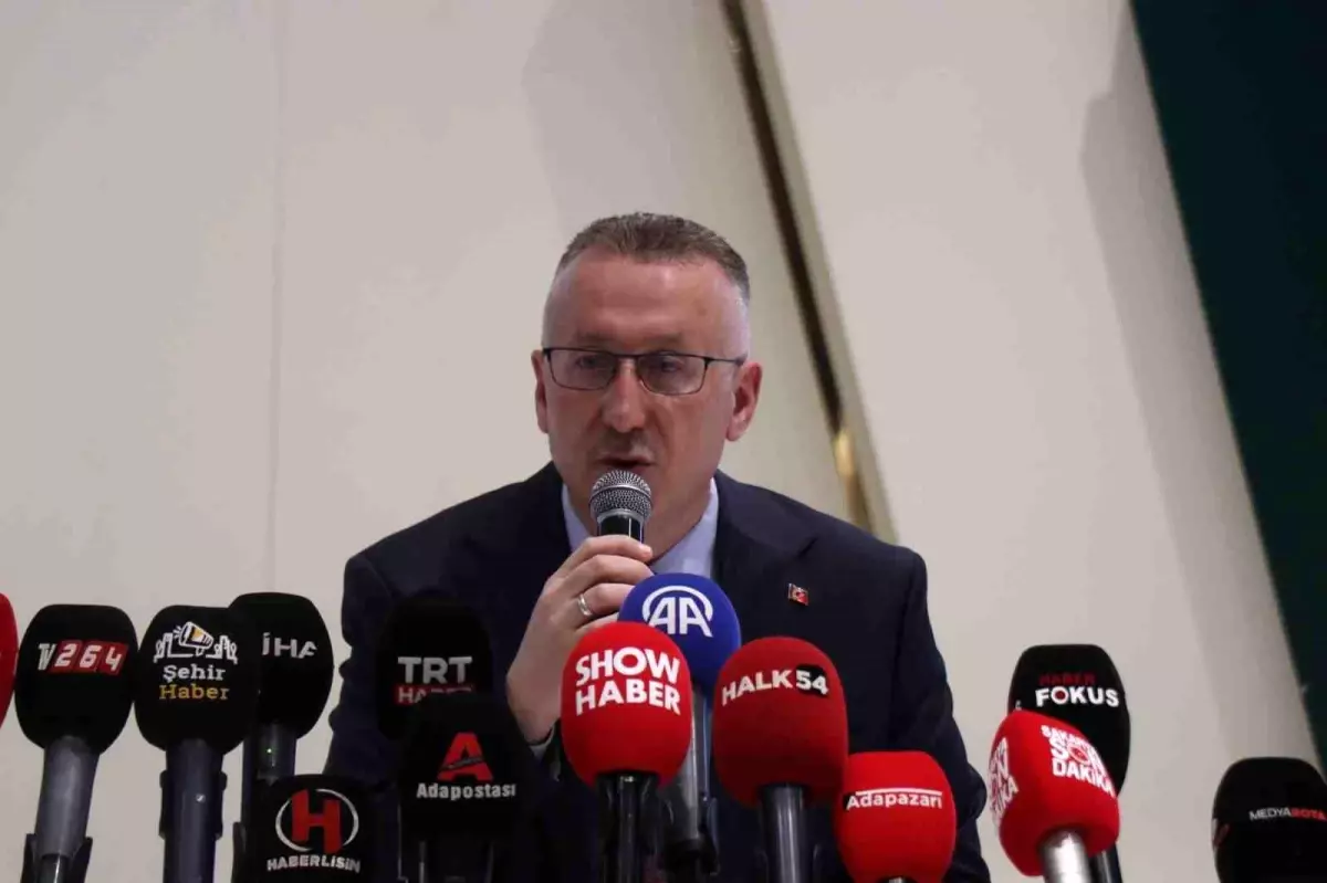 Adapazarı Belediye Başkanı Işıksu: "Ömrüm boyunca birçok kumpasla karşılaştım ama bu derece alçakça, planlı bir saldırıyla ilk kez karşılaşıyorum"