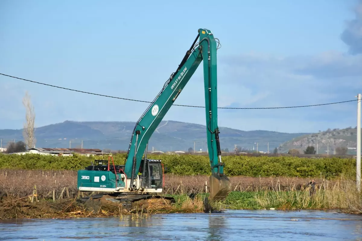 İzmir\'de Taşkın Önleme Çalışmaları