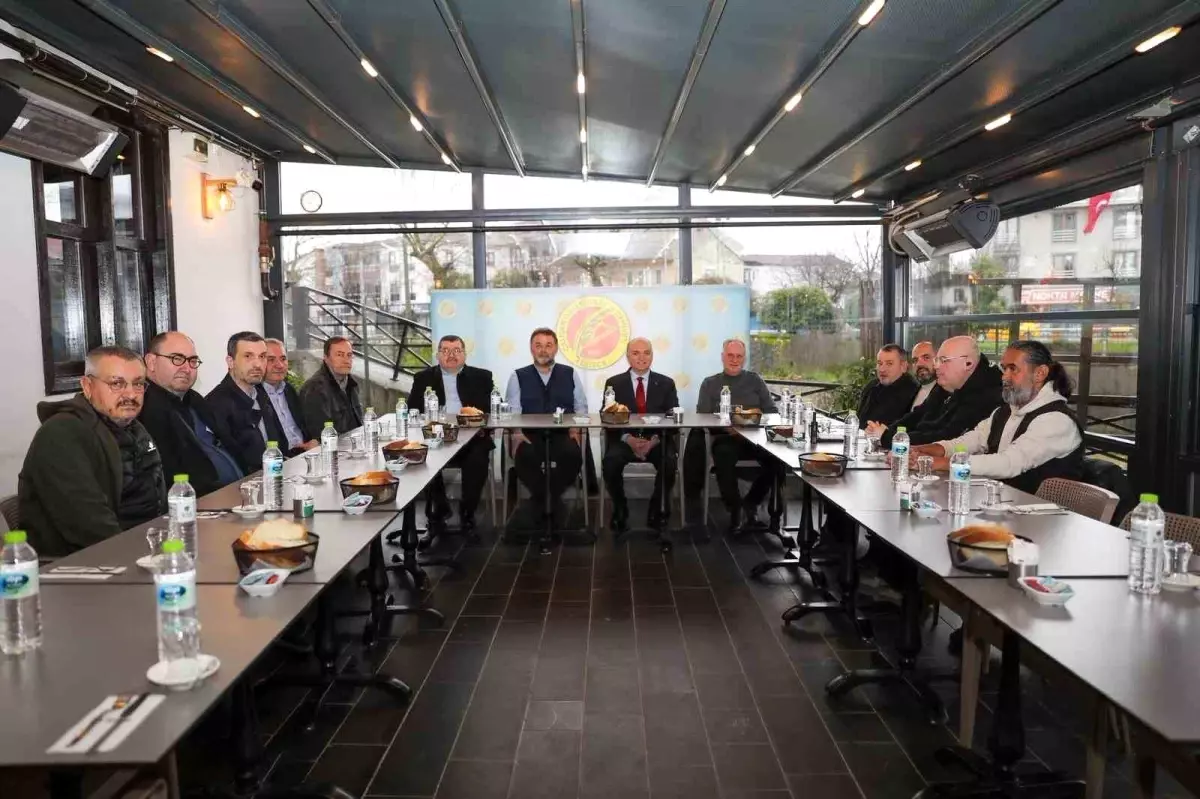 Başkan Özlü gazetecilerle bir araya geldi