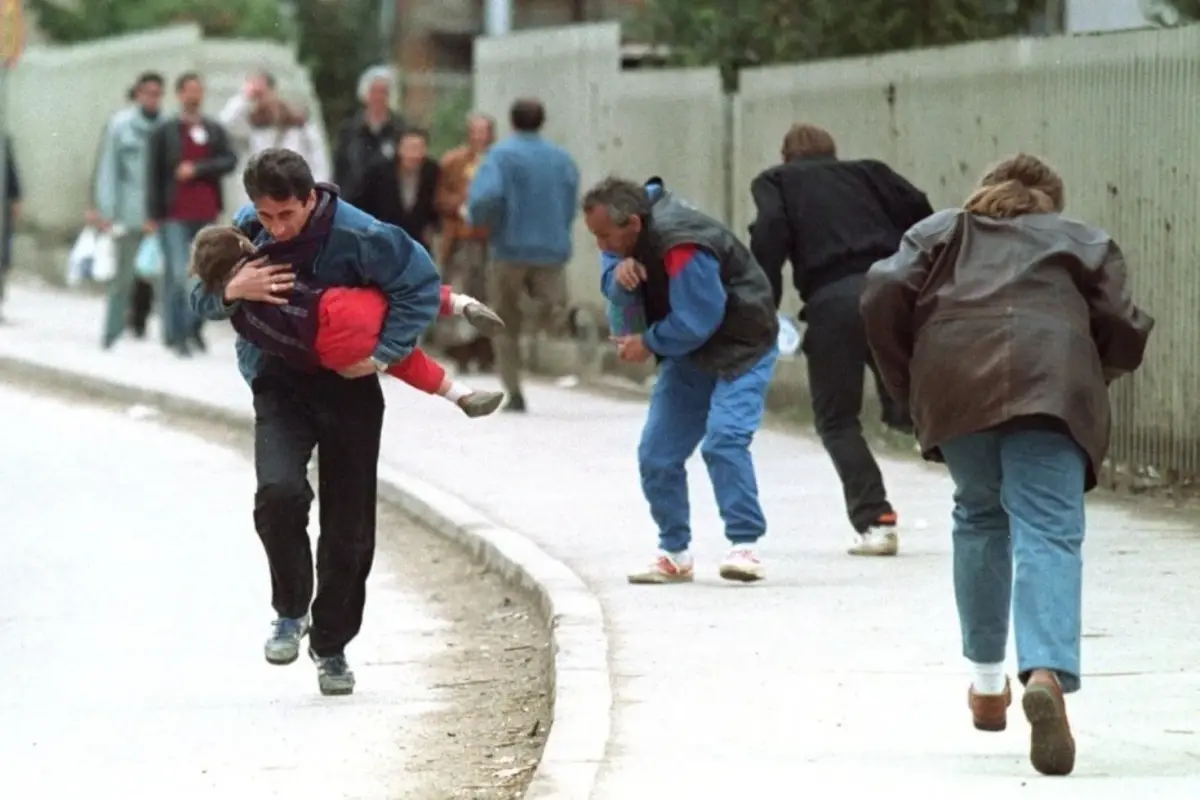 Bu bir film değil: Turistler Saray Bosna\'da hamile kadınları vurmak için ekstra para ödediler