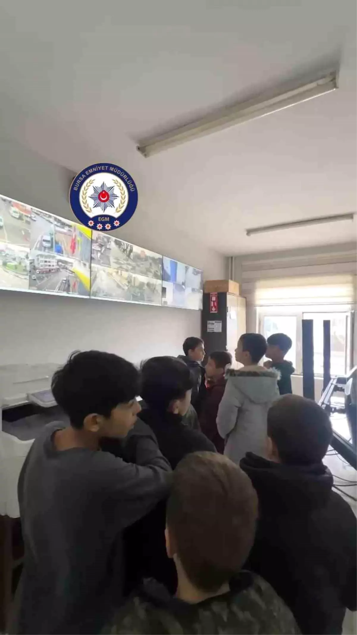 Bursa\'da polisten çocuklara yönelik sosyal farkındalık etkinliği