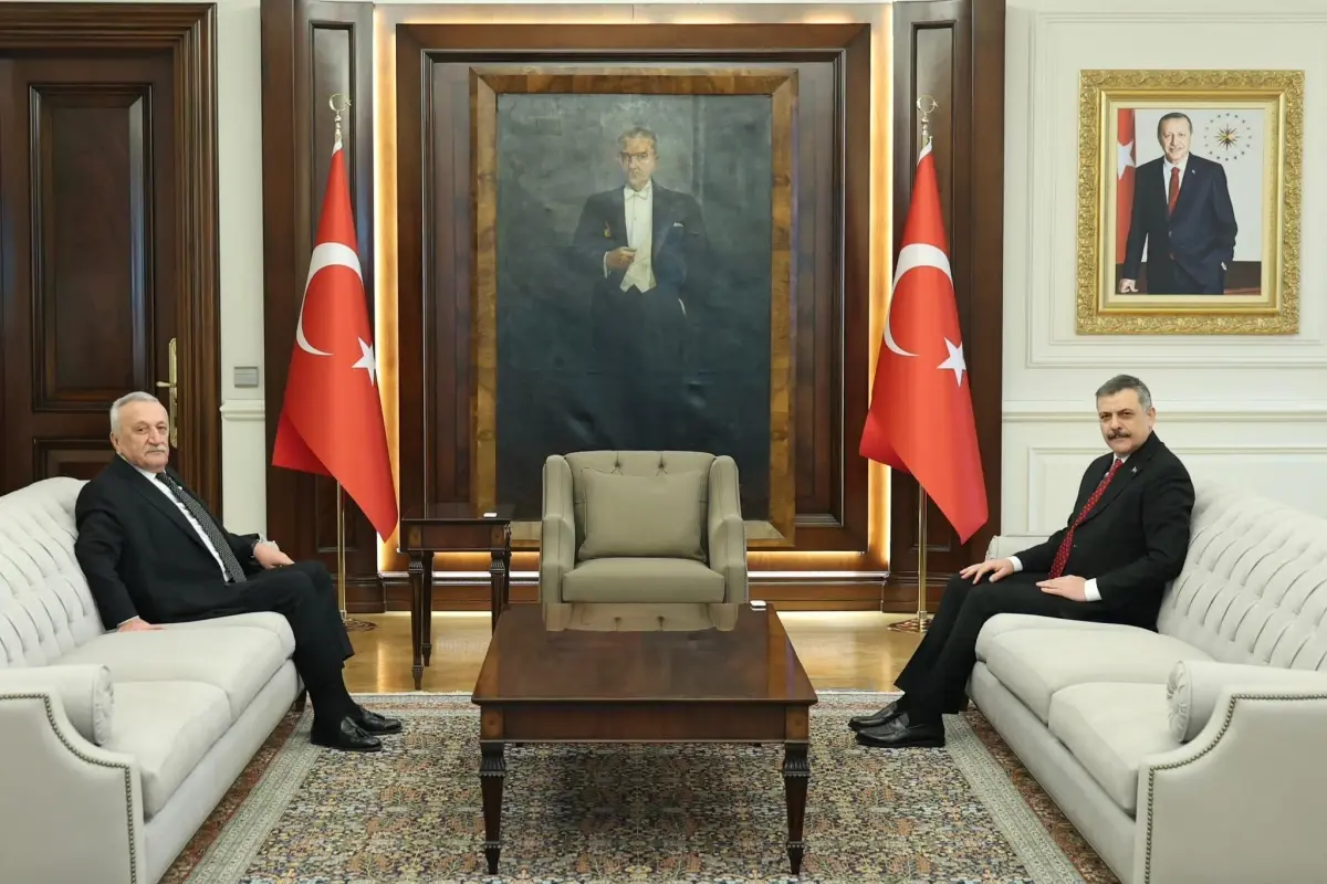 Mehmet Ağar yeni İçişleri Bakanı Mustafa Çiftçi\'yi ziyaret etti