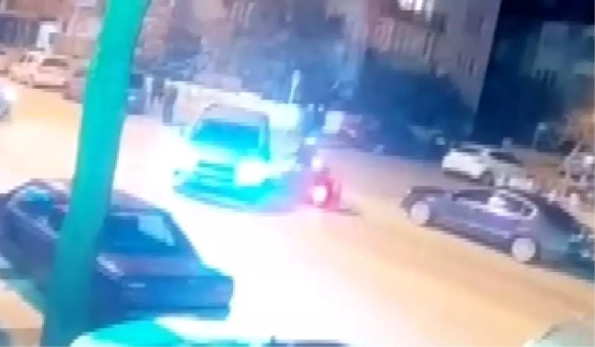 Pamukkale\'de Otomobil ve Motosiklet Çarpıştı