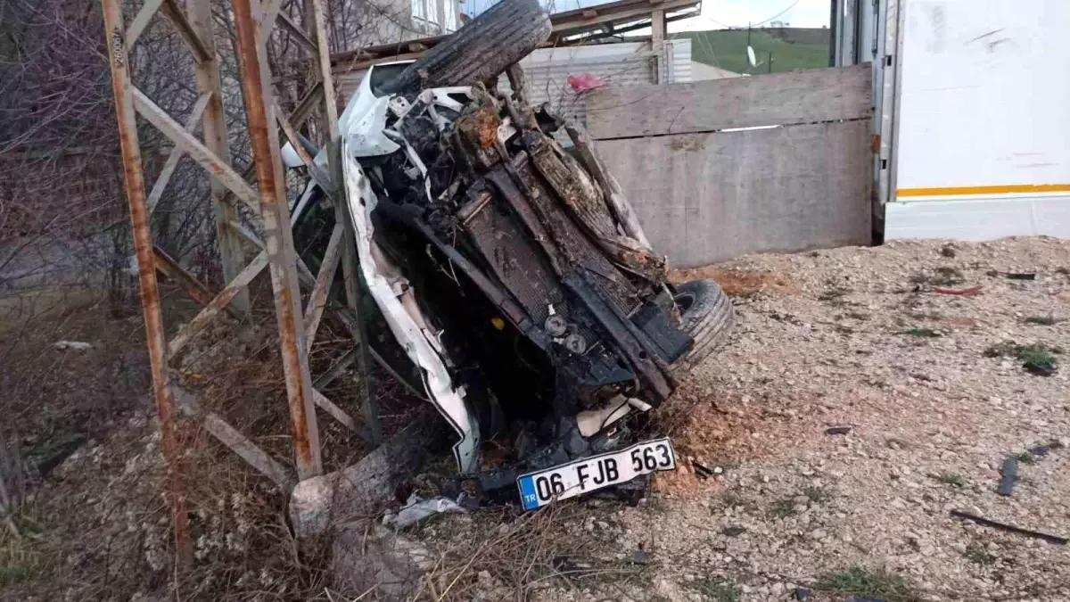 Samsun\'da otomobil takla attı: 2 yaralı