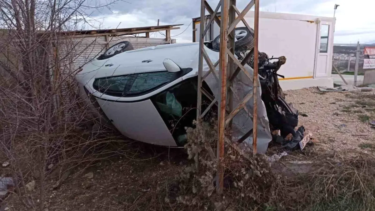 Samsun\'da otomobil takla attı: 2 yaralı