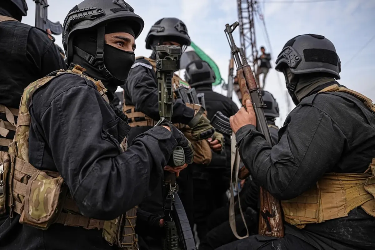 Suriye\'de bir devrin sonu! YPG, Kamışlı\'yı Asayiş\'e bıraktı