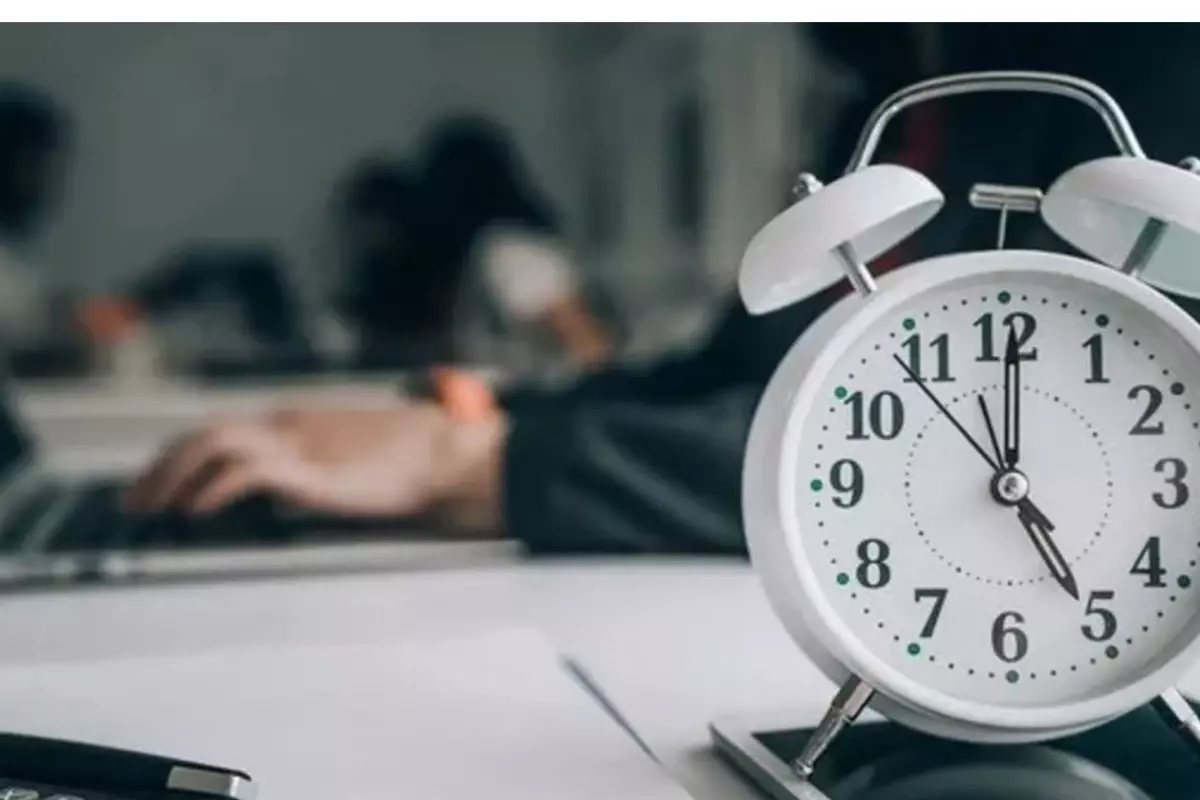 İki ülkede çalışma saatlerine Ramazan ayarı! Mesailer kısaltıldı