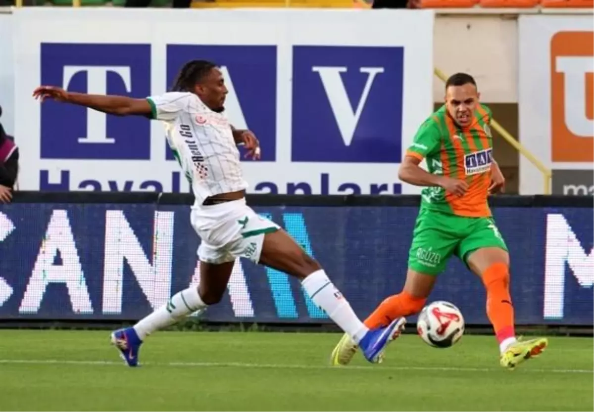 Alanyaspor Konyaspor\'u 2-1 Mağlup Etti