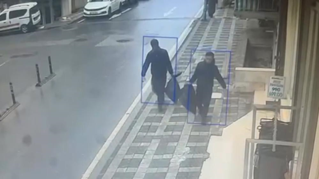 Ümraniye'deki vahşette bilinmeyen detay gün yüzüne çıktı: Mesaj atıp kurbanı beklemişler Ümraniye'deki vahşette bilinmeyen detay gün yüzüne çıktı: Mesaj atıp kurbanı beklemişler