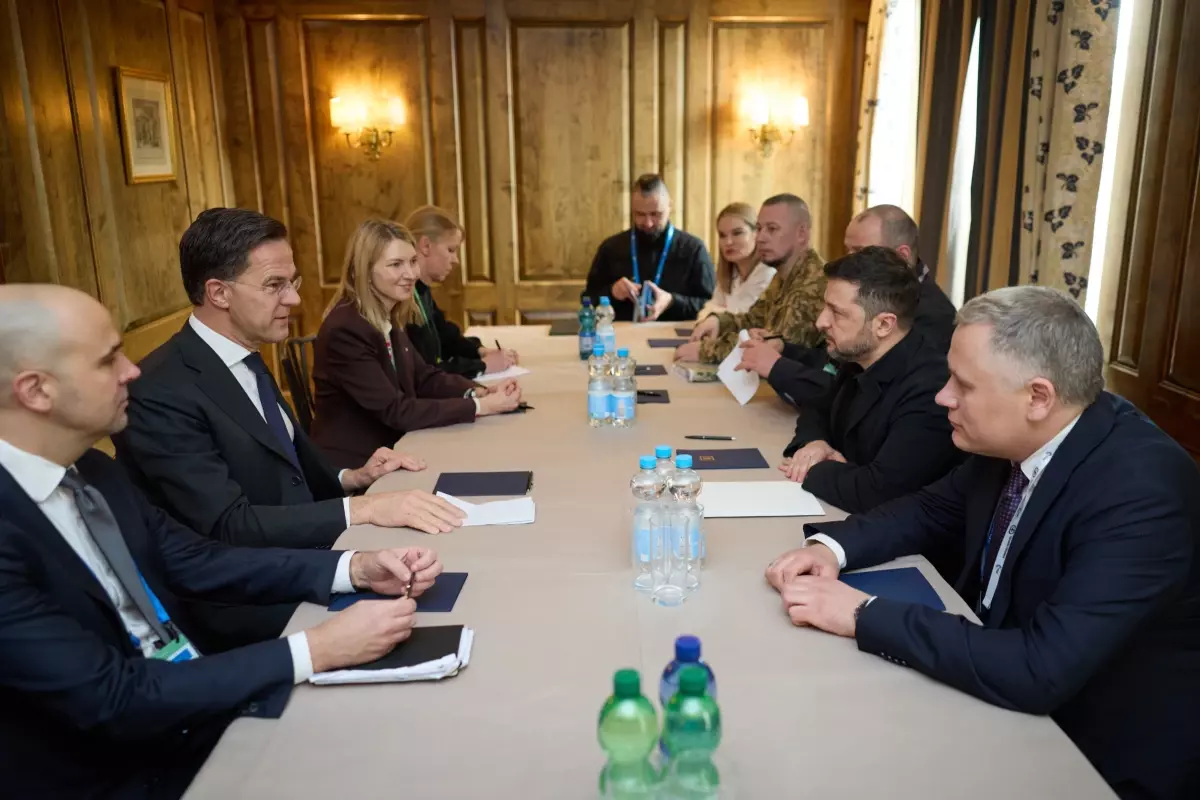 Zelenskiy, NATO Genel Sekreteri ile Görüştü