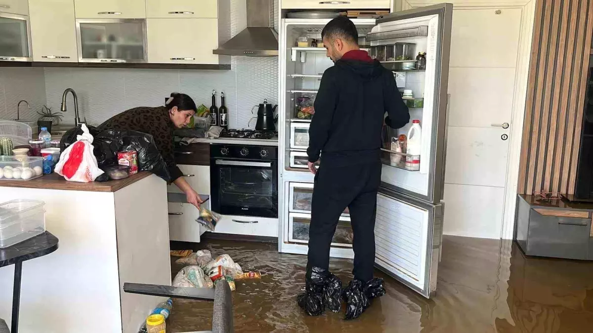 Alanya\'da Yağışlar Sele Yol Açtı