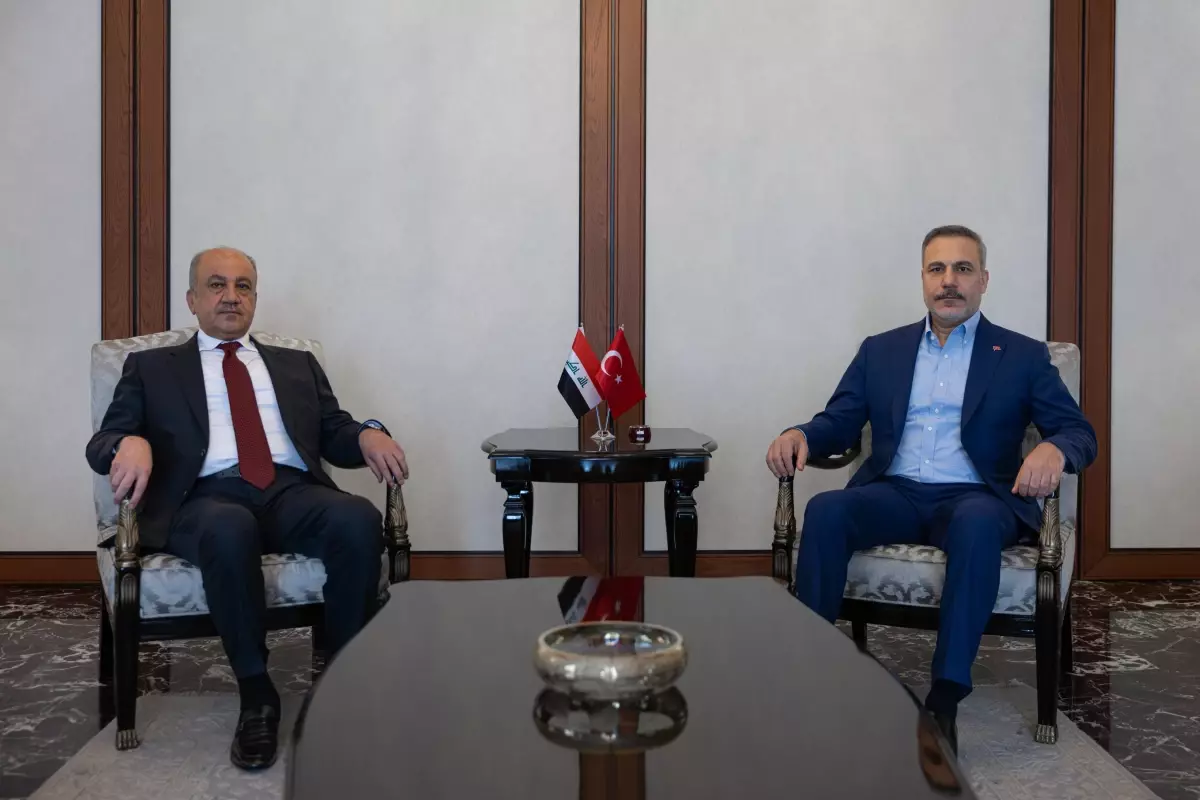 Hakan Fidan ve Irak Savunma Bakanı Görüştü