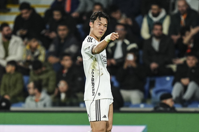 Beşiktaş, RAMS Başakşehir'i 90+7'de yıktı Beşiktaş, RAMS Başakşehir'i 90+7'de yıktı