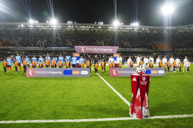 Beşiktaş, RAMS Başakşehir'i 90+7'de yıktı Beşiktaş, RAMS Başakşehir'i 90+7'de yıktı