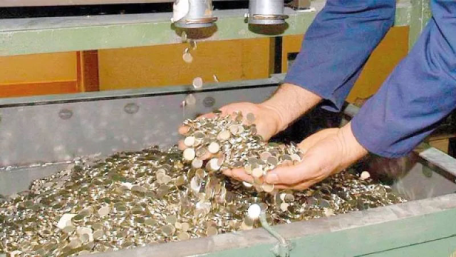 Darphane iki madeni paranın üretimini durdurdu