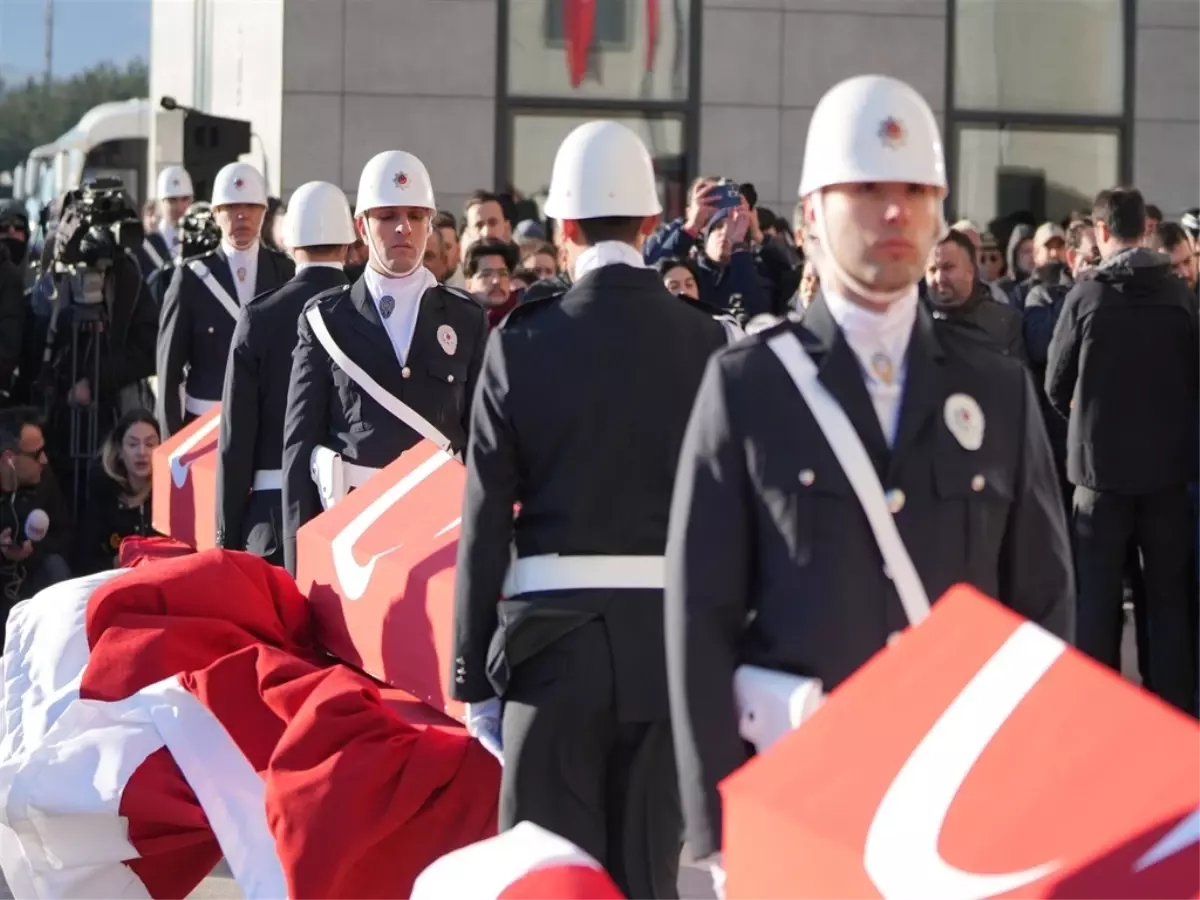 Polislerimizi şehit eden DEAŞ\'lı teröristlerle ilgili isyan ettiren detay