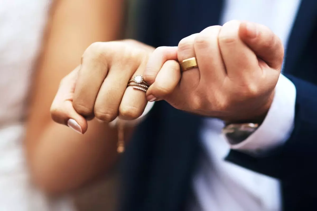 Genç çifte hayatlarının şoku! 19 yıl sonra kardeş olduklarını öğrendiler