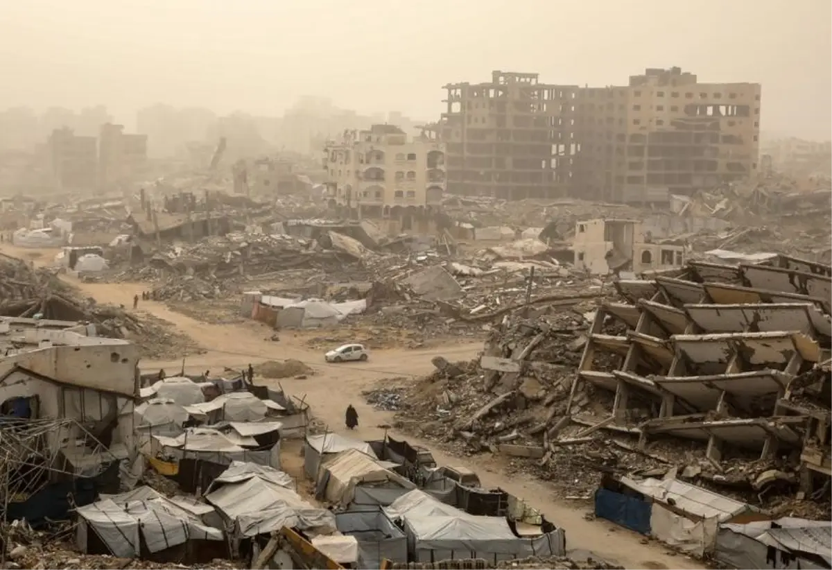 Gazze\'de İsrail Hava Saldırısı: 10 Ölü