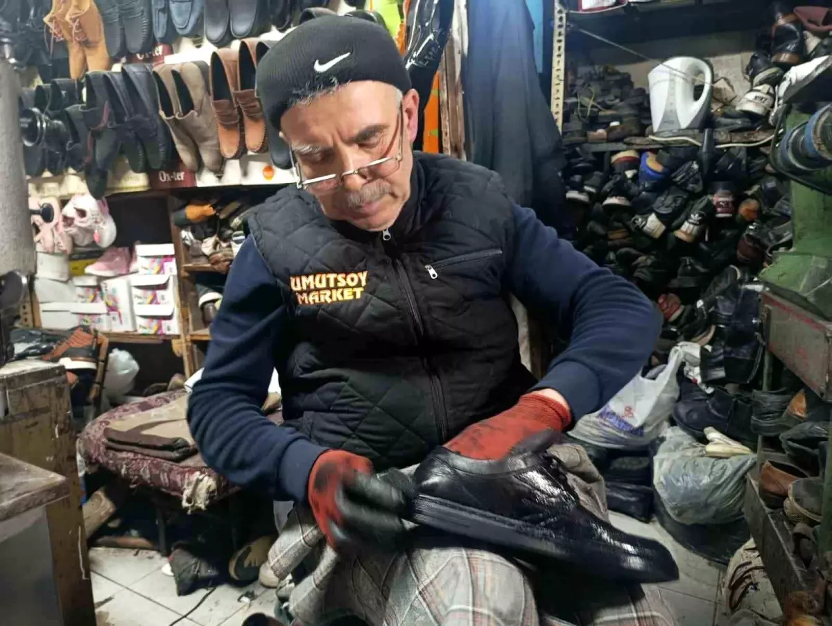 Eski Ayakkabılar Yenileniyor