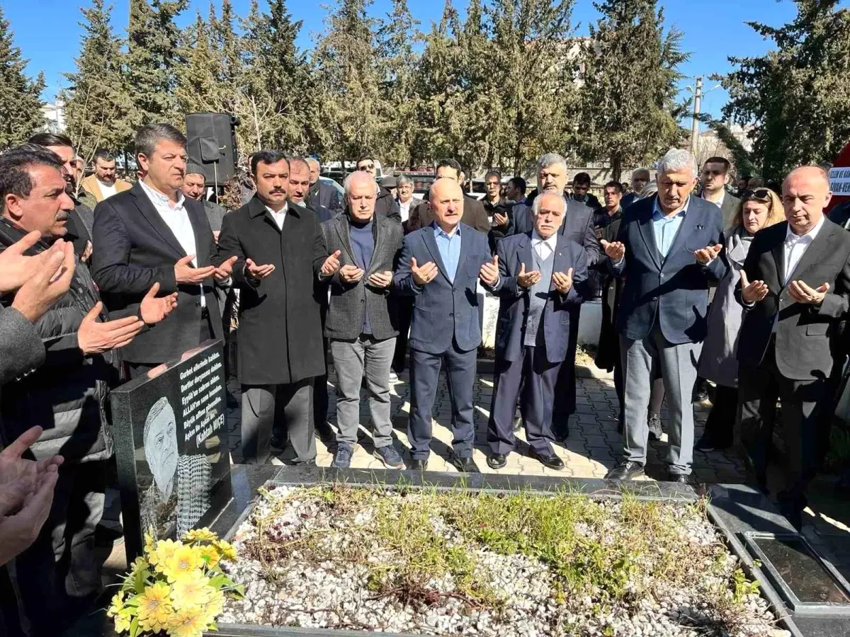 Kahtalı Mıçe, vefat yıl dönümünde memleketinde dualarla anıldı