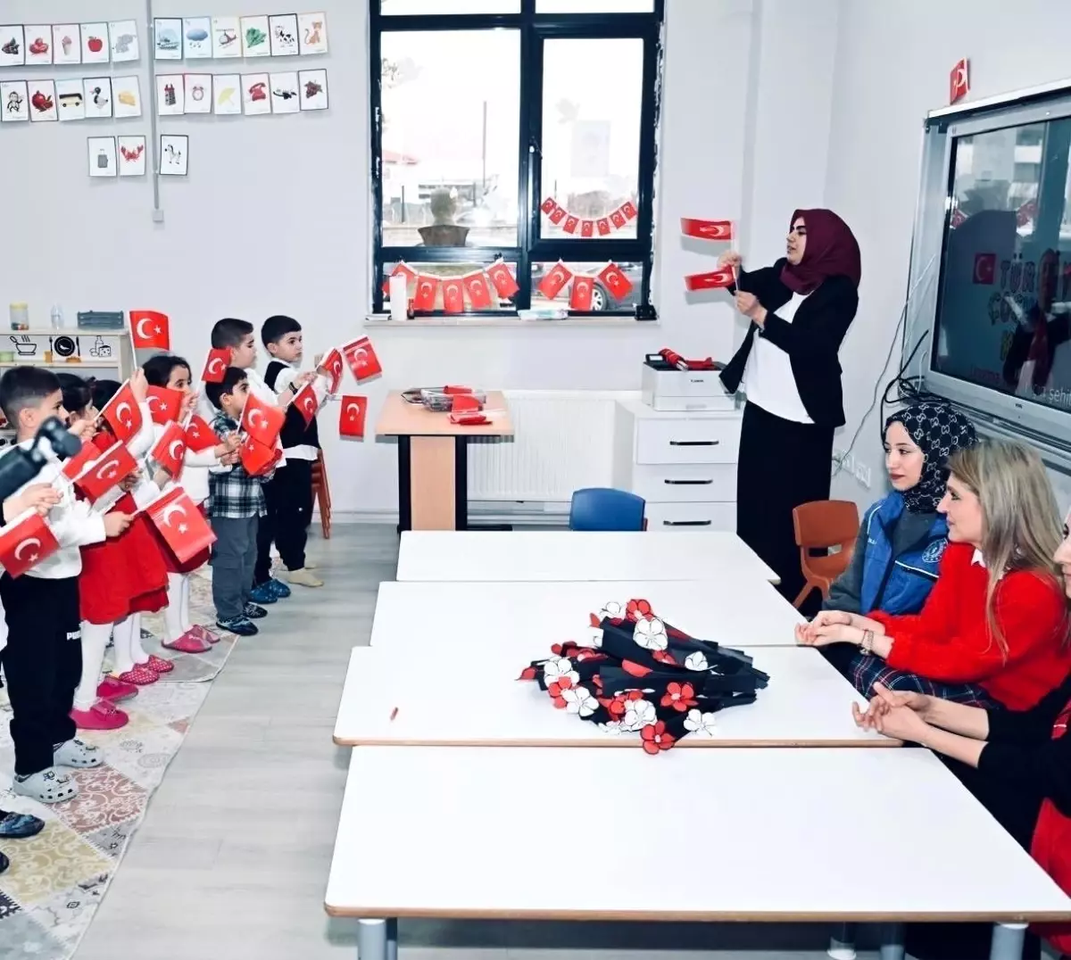 Öğrencilerle Buluşan Milletvekili: Eğitim Karakter İnşasıdır