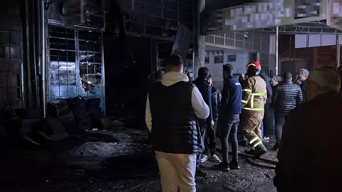 Nevşehir\'de Oto Dükkanında Yangın