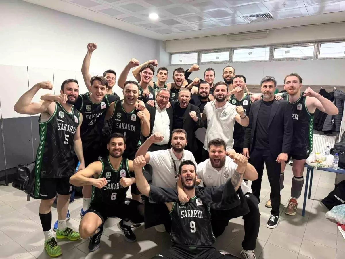 Sakarya temsilcisi play-off biletini Ankara\'da kaptı