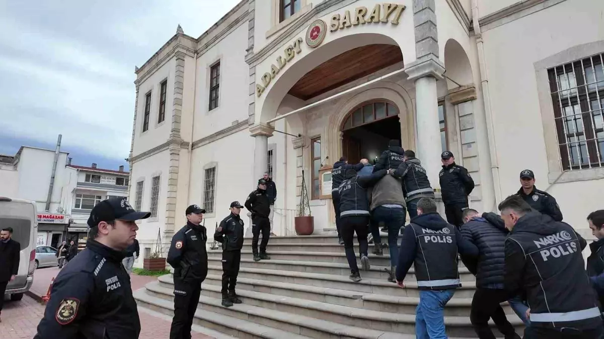 Sinop\'ta Uyuşturucu Operasyonu: 10 Tutuklama