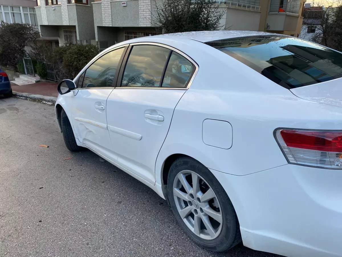 Çankaya\'da Taksi Kazası: Şoför Kaçtı